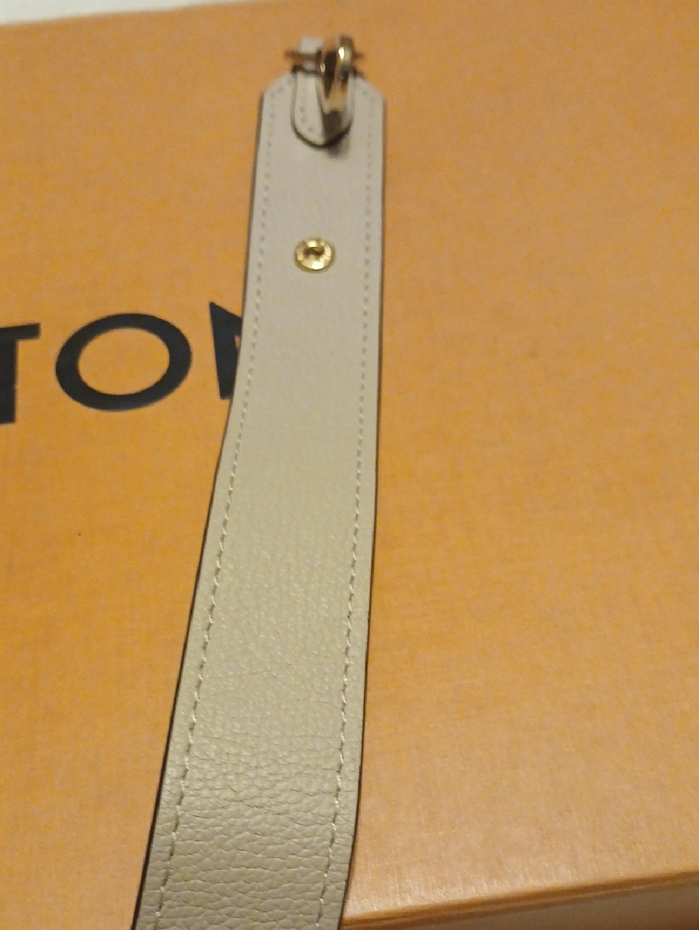 Lock Me - Picture 2 of 10